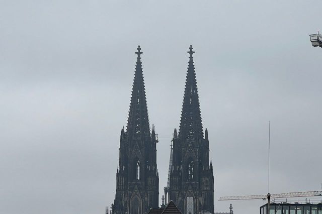 Blick auf den Dom von der Dachterrasse u. Wintergarten