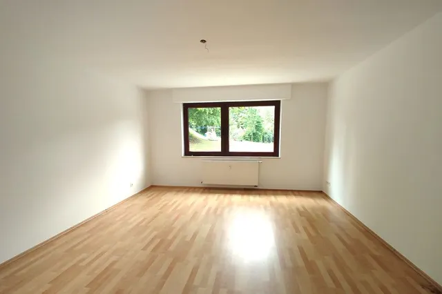 Großes, helles Schlafzimmer