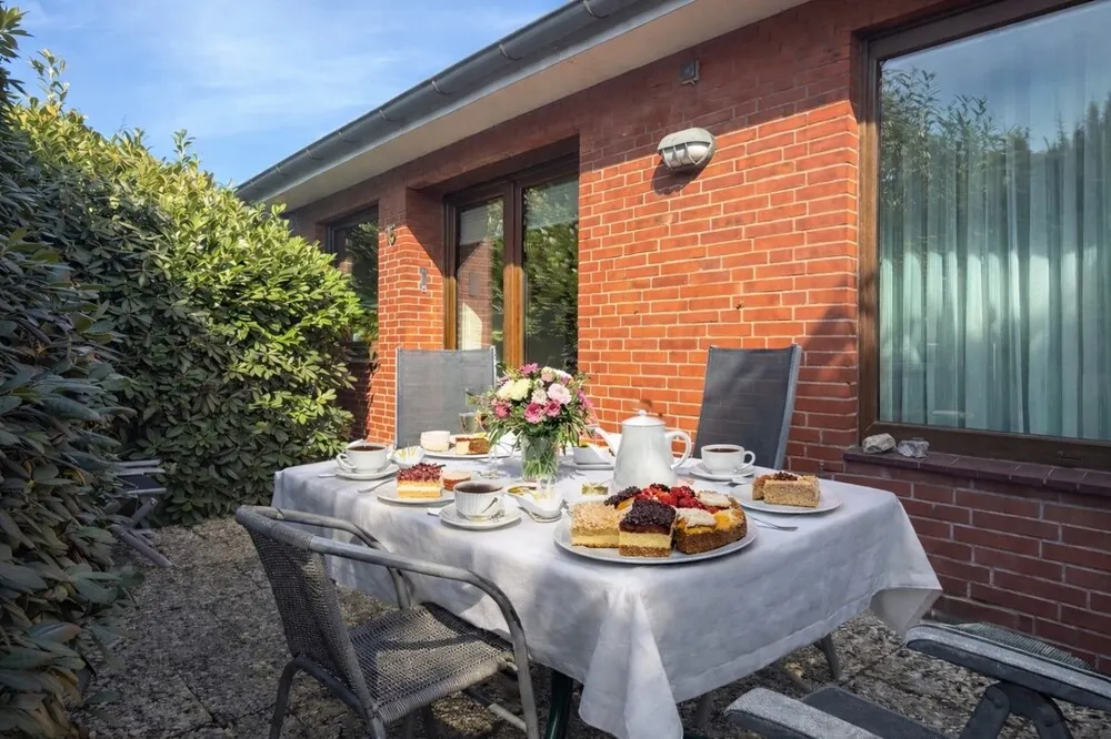 mit direktem Terrassenzugang