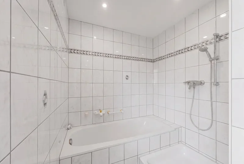 Badezimmer im OG