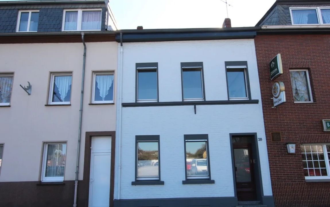 Viersen: Gepflegtes Reihenmittelhaus mit ca. 119 m² Wohnfläche auf ca. 230 m² Grundstück