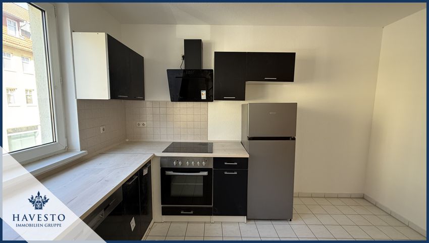 Attraktive Wohnung mit 2-Zimmern, neuer Einbauküche, Balkon & Stellplatz! - Photo 3