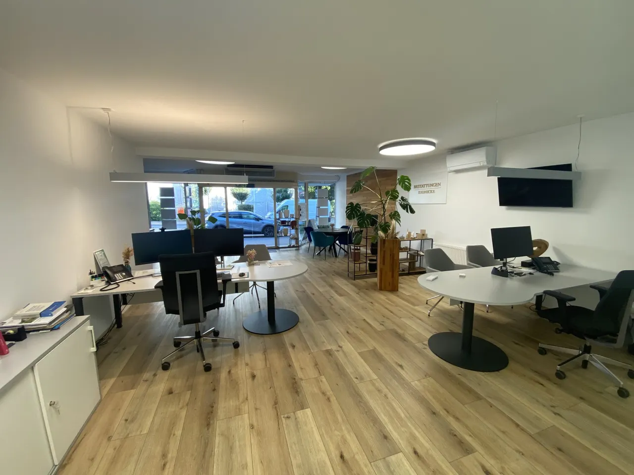 Alpen: Büro