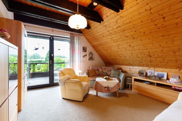 Zimmer 2 mit Balkon