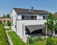 Terrasse als Verlängerung zum Wohnbereich