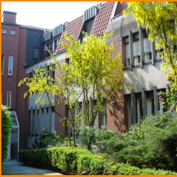 * wohnen in der City * 
1 Raum Wohnung mit gemütlichem Schlafbereich.