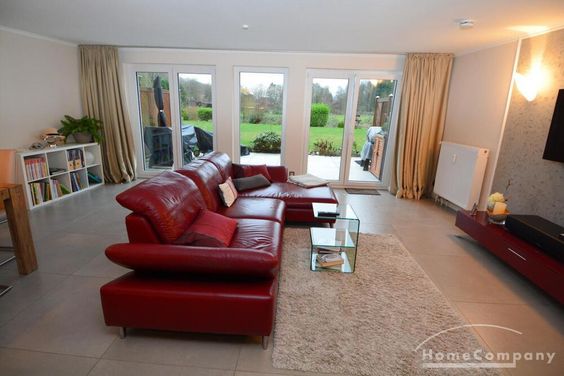 Hochwertig möblierte Maissonettewohnung mit Wintergarten in Bordesholm