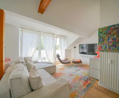 Moderne, individuell gestaltete 3,5-Zimmer-Wohnung mit 2 Balkonen - Foto 2