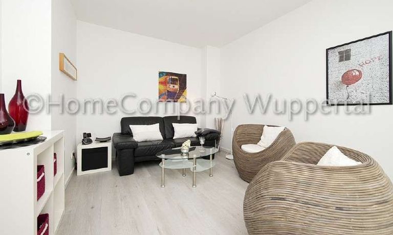 Moderne Komfortwohnung mit kleiner Terrasse und Internetzugang in Uninähe - Foto 1