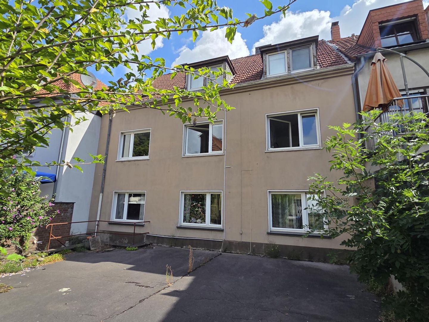 Mehrfamilienhaus mit 5 WE und viel Potenzial in Innenstadtlage von Rheinberg - Bieterverfahren!
