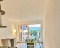 Blick von Küche in Essbereich