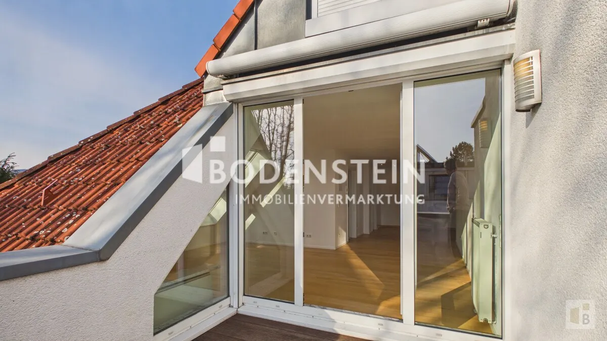 Balkon I  mit Blick nach innen