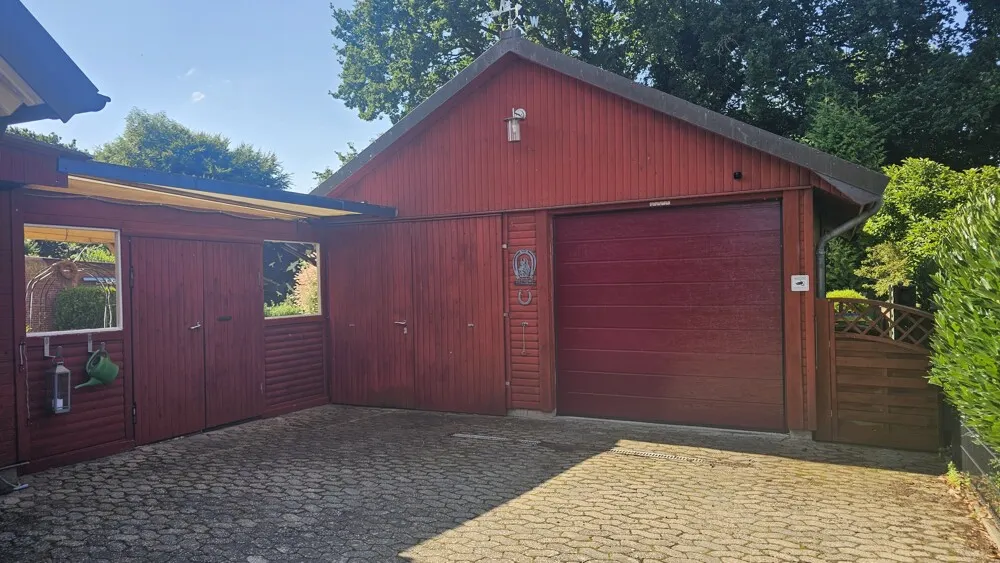 Vorderansicht Garage