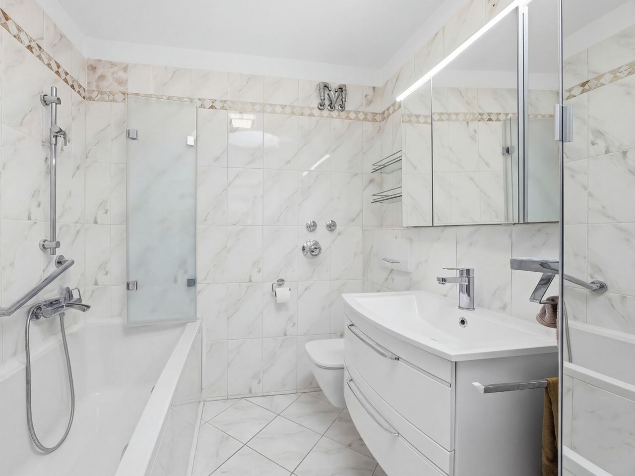 Badezimmer_Badewanne