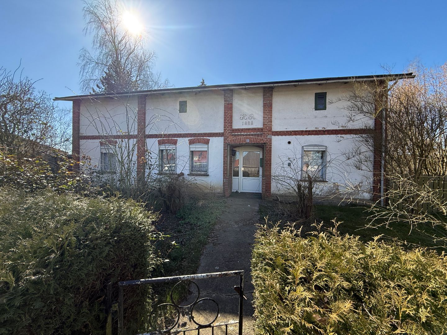 Wunderschönes Grundstück mit Altbestand