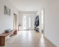 Heller Eingangsbereich