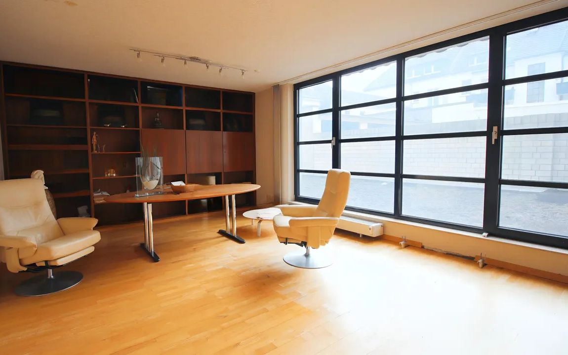 KREFELDER STADTMITTE: BÜRO, Praxis im erdgeschoss zu kaufen m. Innenhof u. Garage