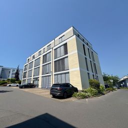 Attraktive Gewerbeetage im Ärztehaus Altenkirchen – ideal für Praxis, Therapie oder Büro!