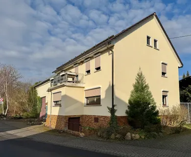***Reduziert***Bauernhaus als Hofstätte mit Nebengebäuden in unmittelbarer Nähe zu Hachenburg!