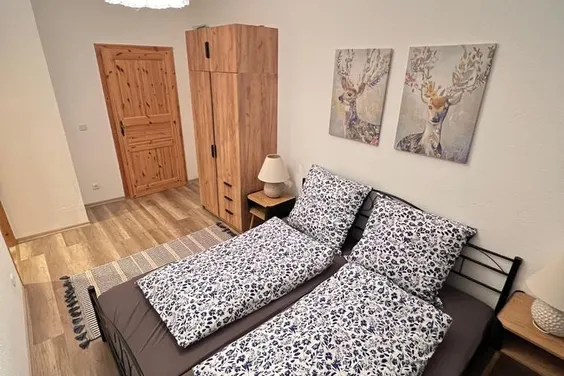 27983 HomeCompany Möbliert/Furnished 4-Zimmer Wohnung in Leipzig max. 6 Personen