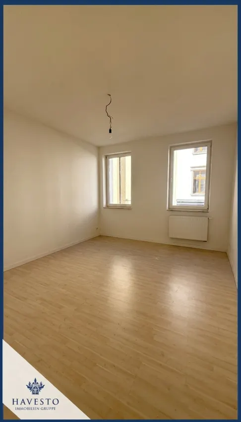 Moderne Traumwohnung mit Design-Einbauküche, Badewanne & großen Fensterflächen – perfekt für Singles - Foto 5
