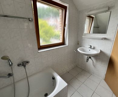 Helle 3-Zimmer-Maisonette mit Dachterrasse in Königswinter-Heisterbacherrott - Photo 4