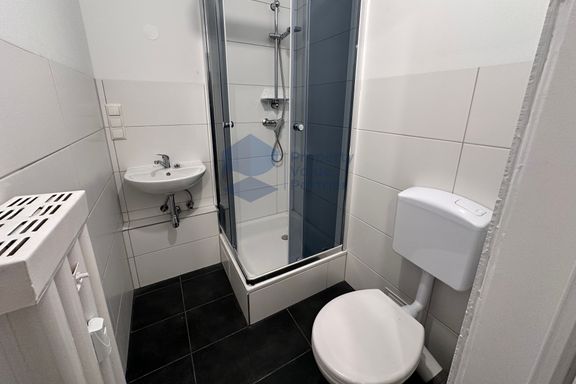 Sanierte 2-Zimmer-Wohnung im 4. Obergeschoss mit Westausrichtung