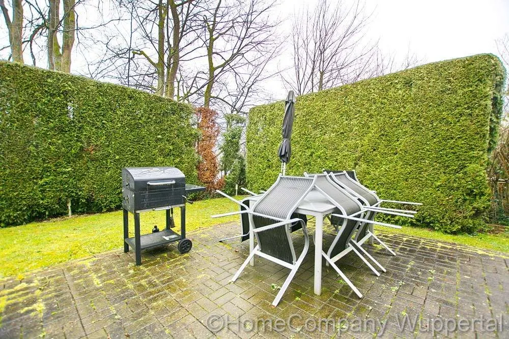 Garten mit Terrasse