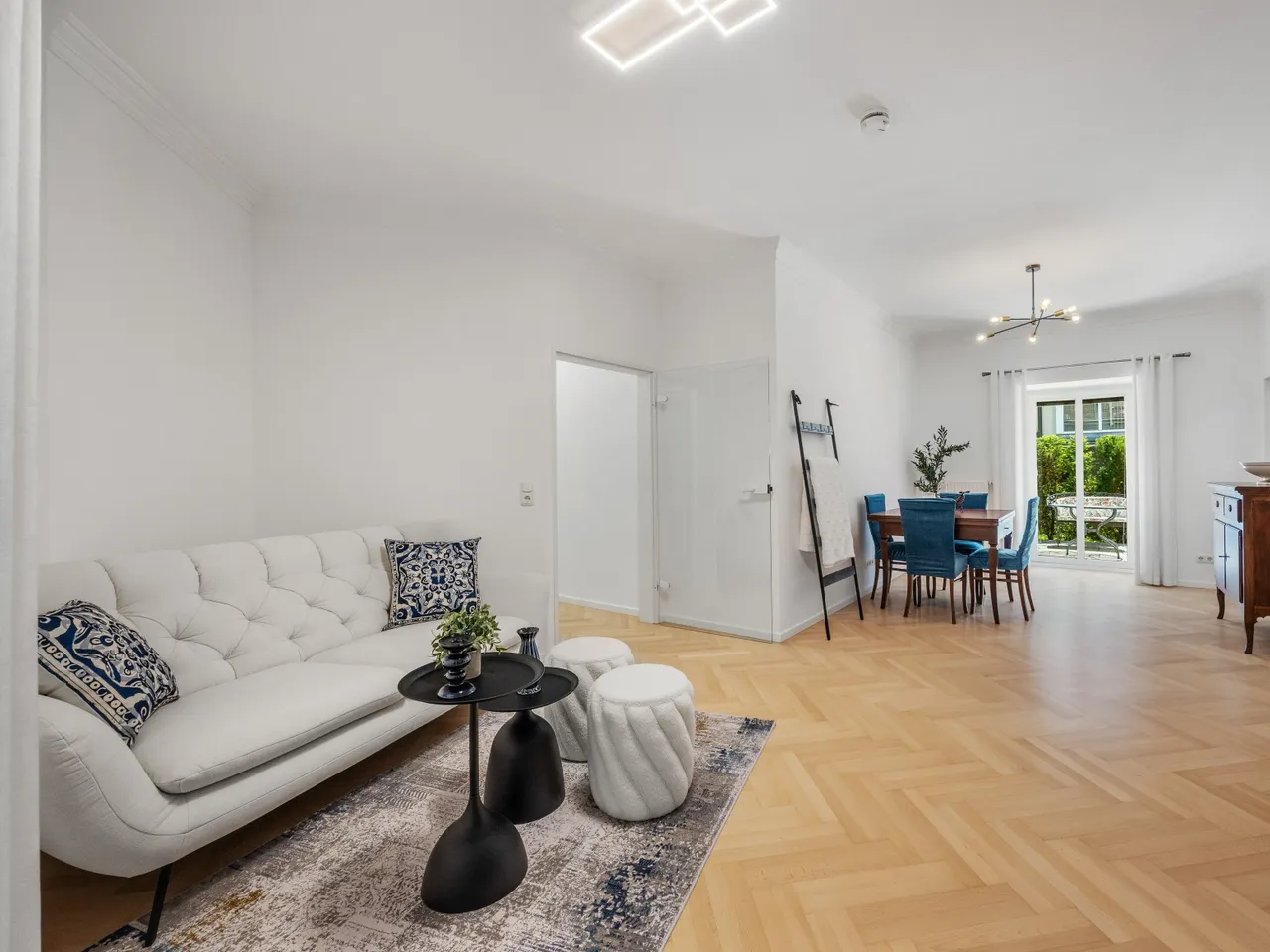 Großes Wohnzimmer