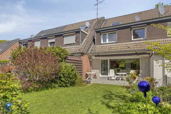Tolles Reihenhaus mit Südwestgarten, Garage  und  einer EBK in Ratingen-Breitscheid