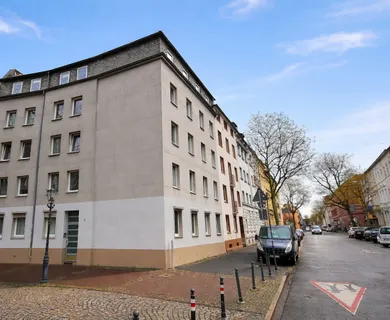 KR: GEPFLEGTES 10-PARTEIENHAUS ZU KAUFEN