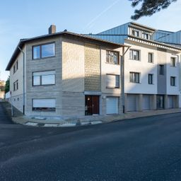 Gepflegtes Zweifamilienhaus in Herzogenrath mit Burgblick – Top Lage, großes Potenzial & zentrumsnah