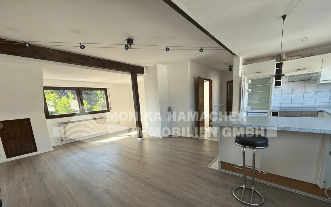 2-Zimmer-Wohnung in Innenstadtnähe mit Balkon und Einbauküche