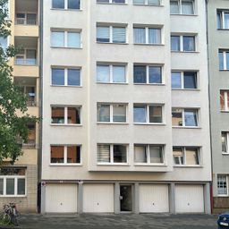 Gepflegtes Mehrfamilienhaus mit 15 Wohneinheiten und 4 Garagen inmitten von Derendorf