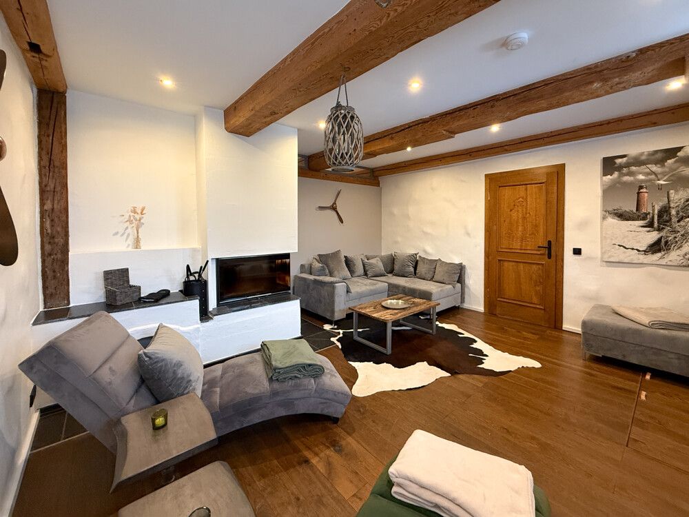 Vorne rechts - Wohnen