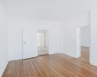 Schlafzimmer mit Verbindungstüren