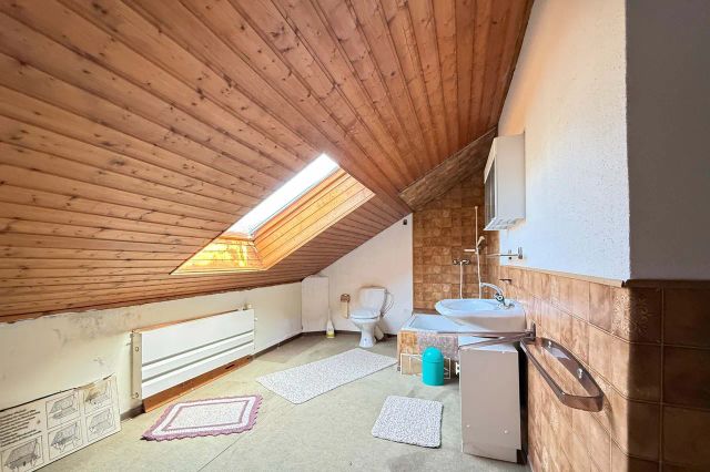 Badezimmer (DG)
