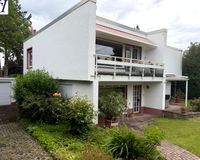 Seitenansicht mit Garage