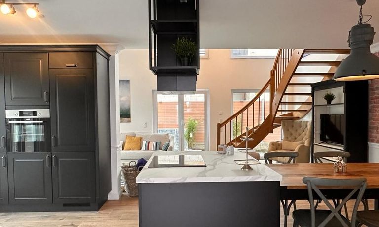 K&uuml;che mit Kochinsel