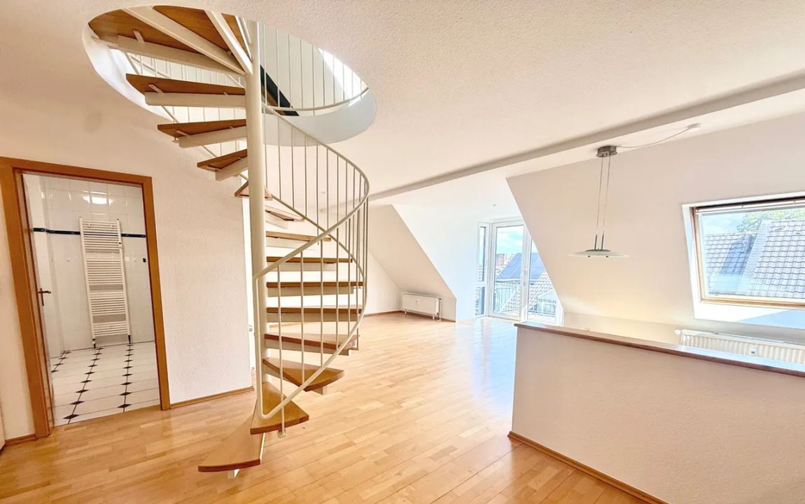 Von Ischgl bis zur Schwanenburg, diese Wohnung hat Geschichten