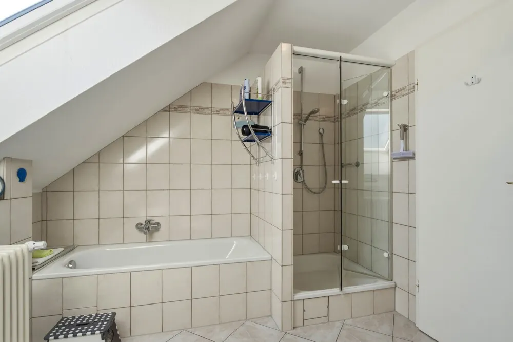 .Badezimmer DG