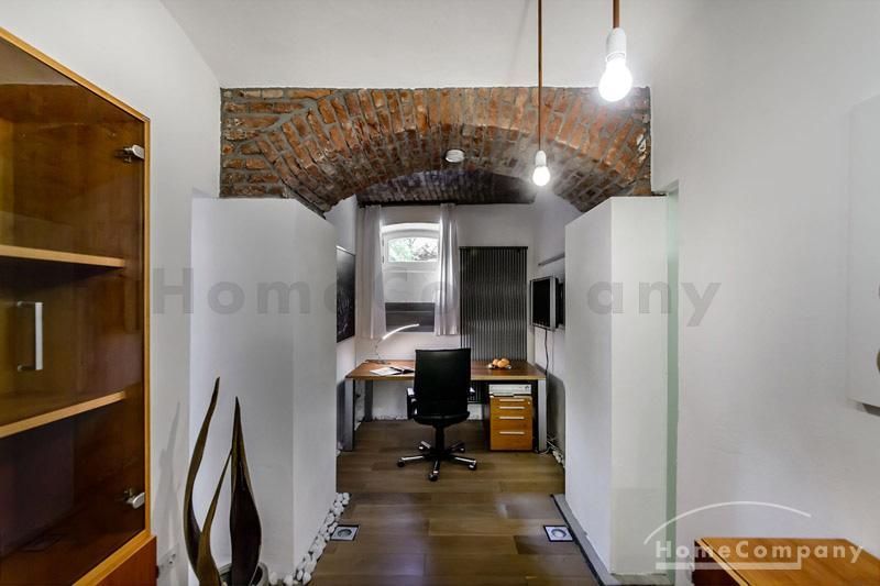 B&uuml;ro