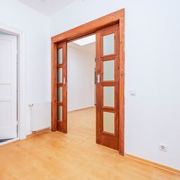 Provisiosfreie Dachgeschosswohnung mit großzügigem Wohnbereich !