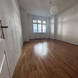 2-Zimmer Apartment im schönen Altbau!