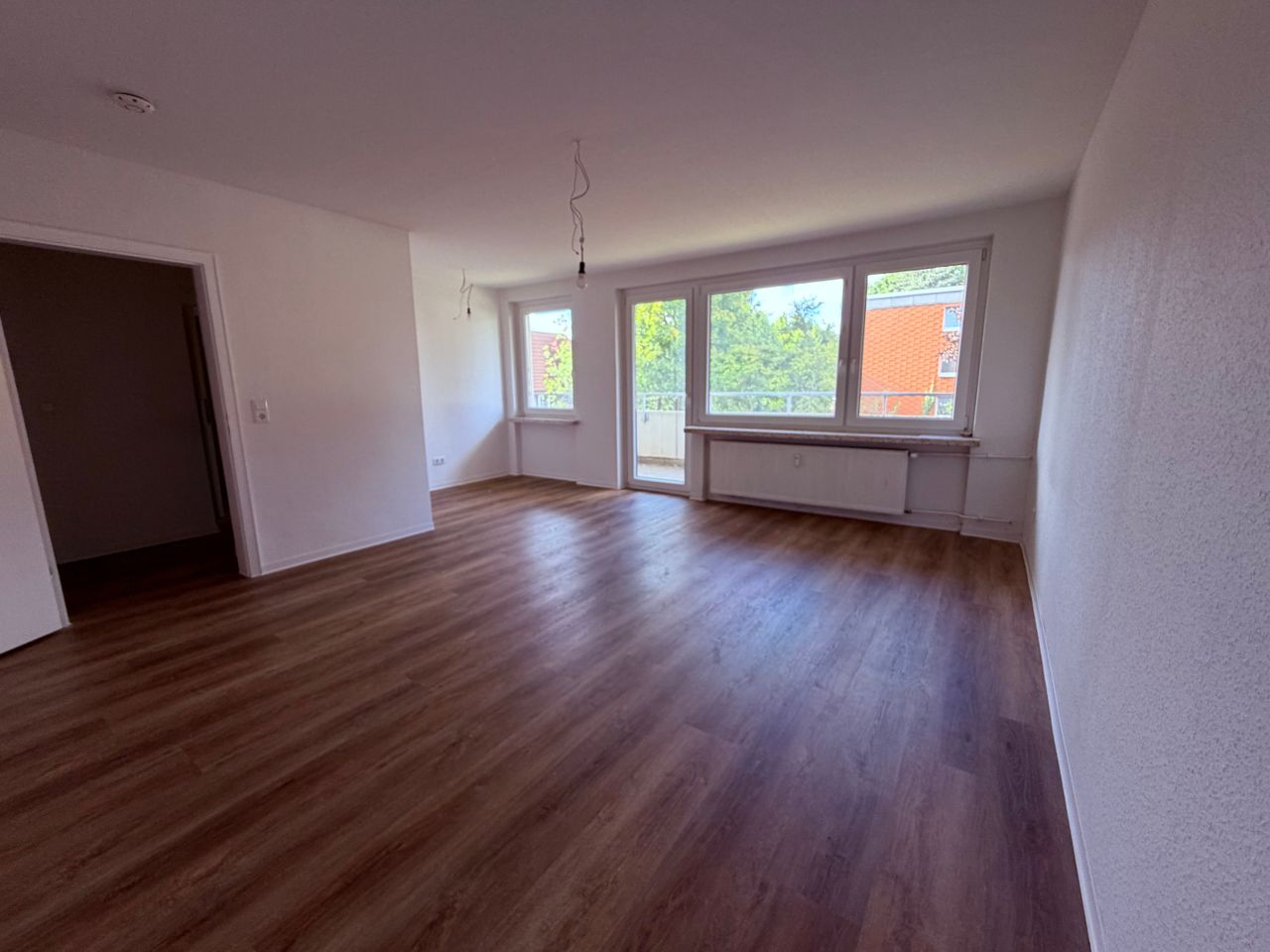 Komplett sanierte 3-Zimmer-Wohnung mit Balkon – Einziehen und Wohlfühlen - Foto 1