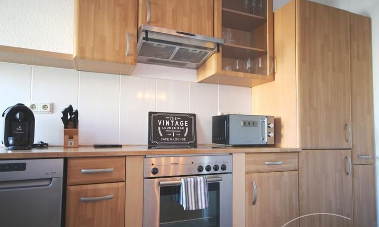 Komplett- ausgestattete K&uuml;che