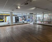Verkaufsraum mit Blick in die Hohe Straße