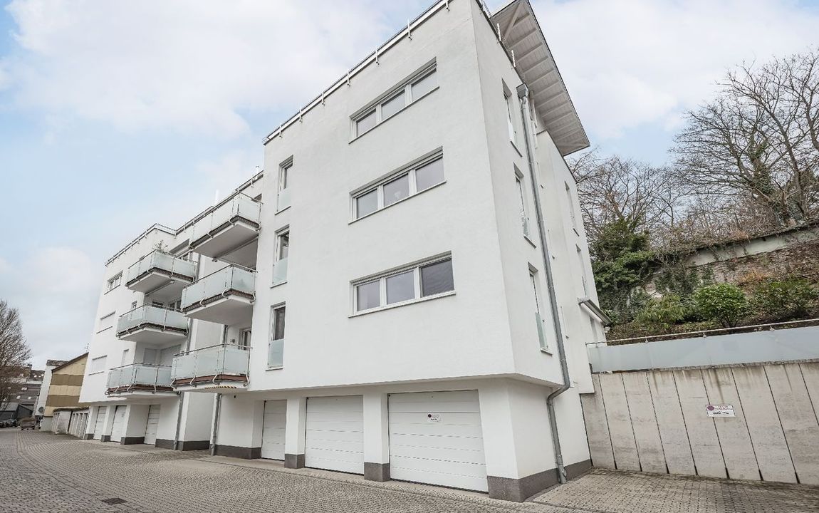 Koffer packen, einziehen, wohlfühlen: barrierefreie Eigentumswohnung Balkon, Terrasse und Garage