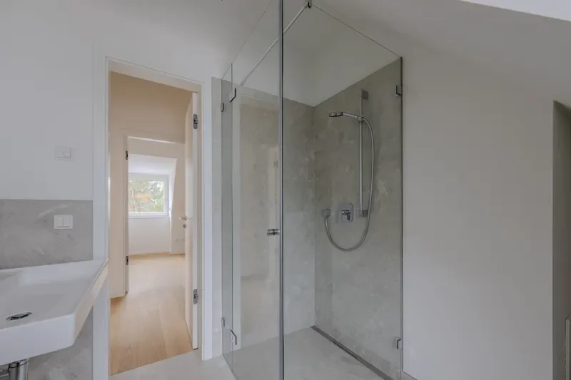 Elegantes Duschbad