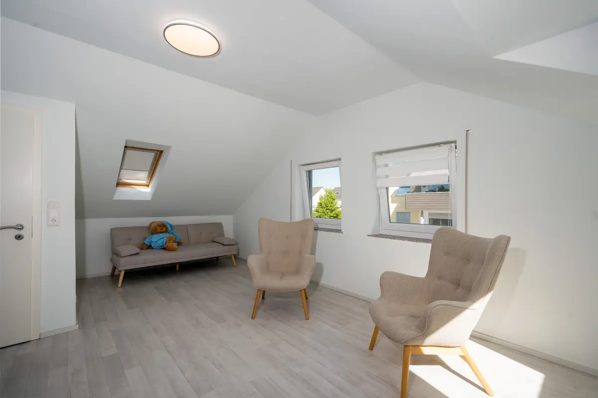 Schlafzimmer 4
